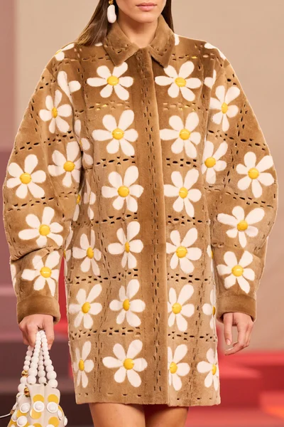 Look 120
